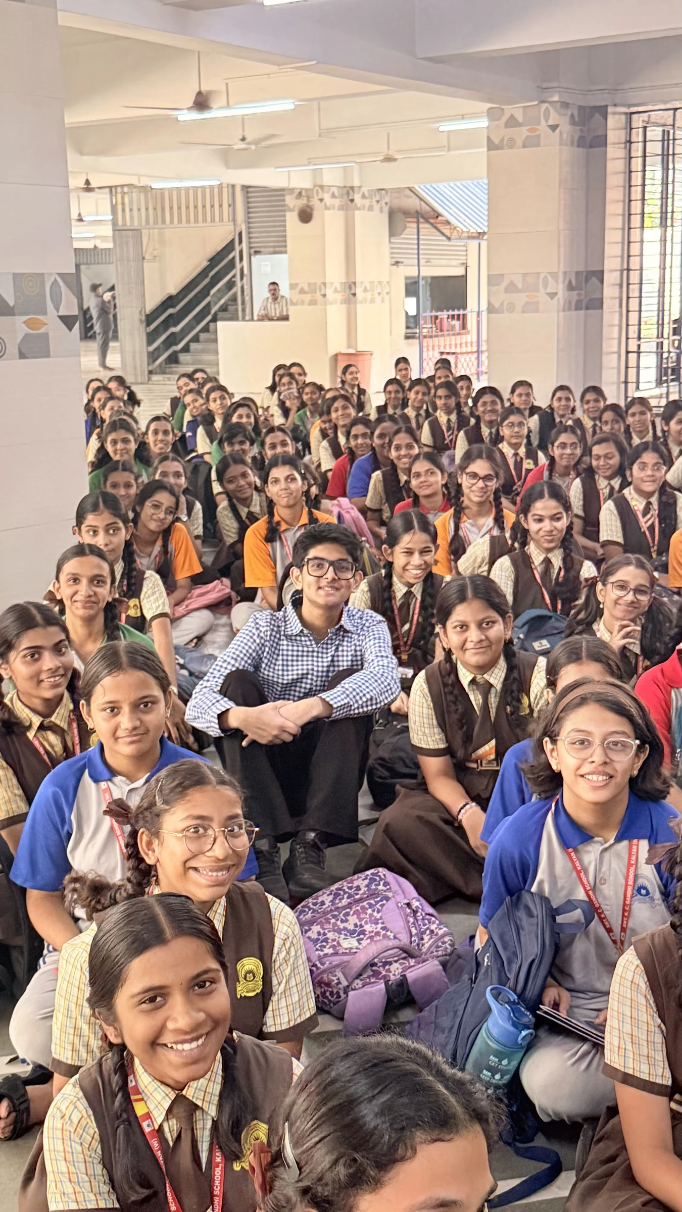 A large group of students gathered for an environmental science session